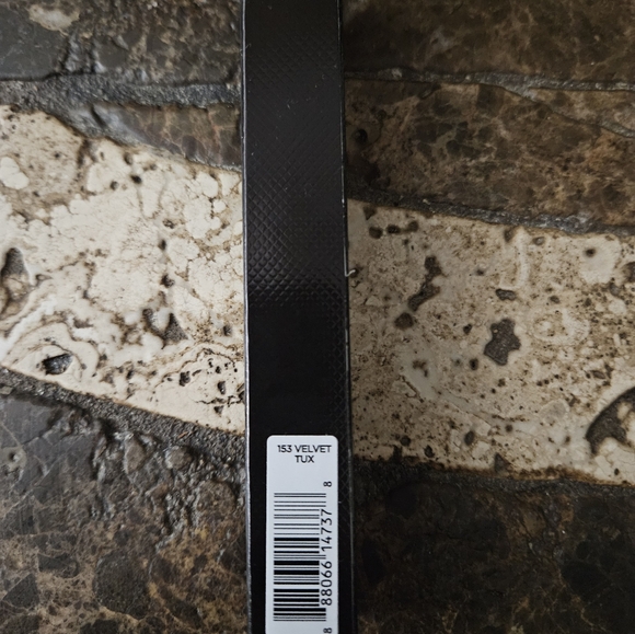 Tom Ford Slim Lip Color Shine 153 Velvet Tux New in box - Picture 5 of 5